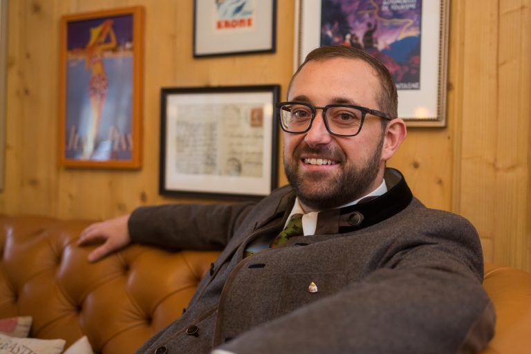 Hotelier Johannes Pfefferkorn nimmt auch jene Lecher in die Pflicht, die an "Bestbieter" verkaufen. Sie seien für die katastrophale Entwicklung mitverantwortlich zu machen. vn/Steurer