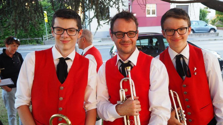 Fabian, Jochen, Elias von der Bürgermusik Rankweil spielten für Pfarrer Wilfried auf.